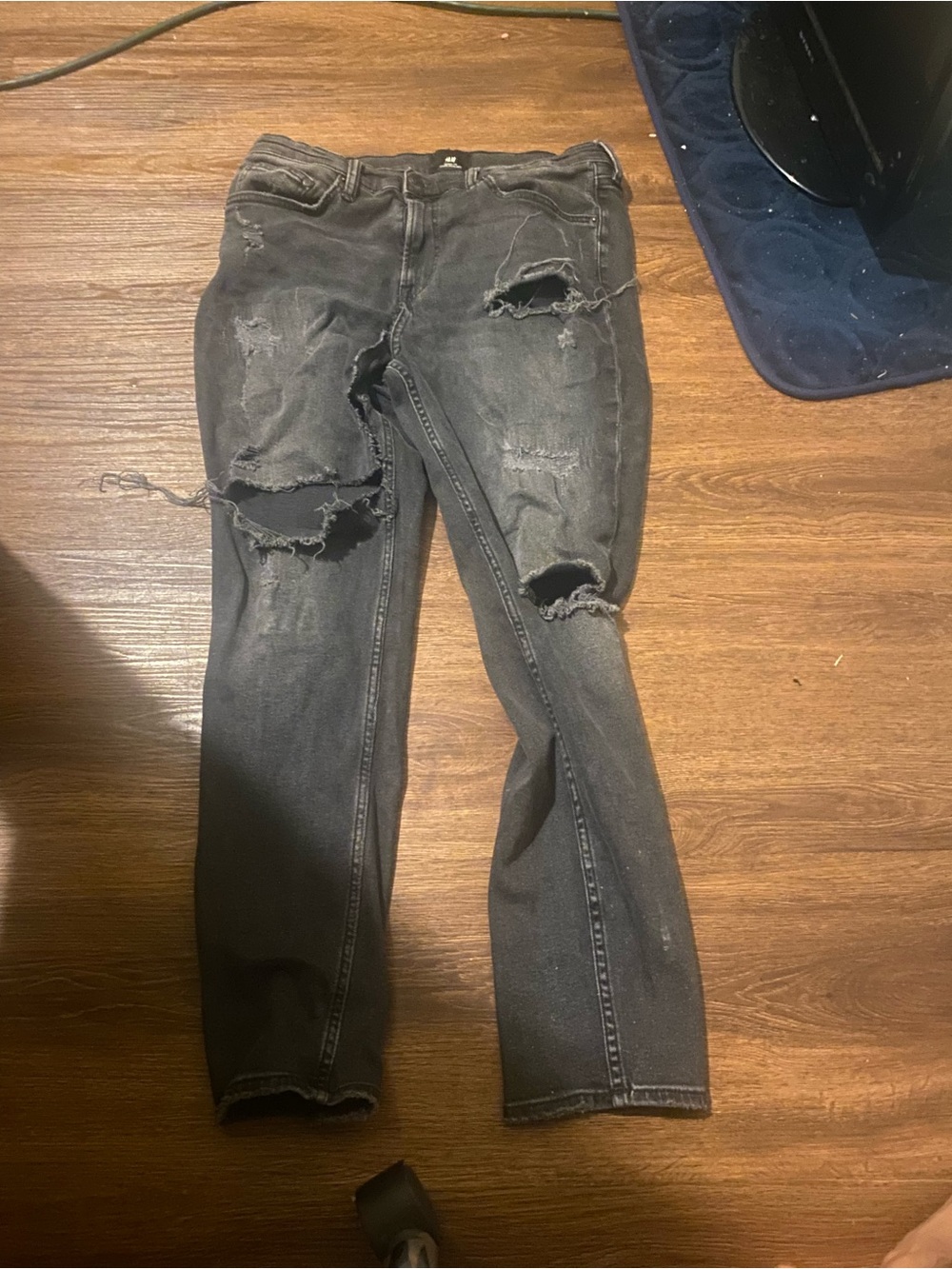 H&M Men's Skinny Distressed Black Jeans